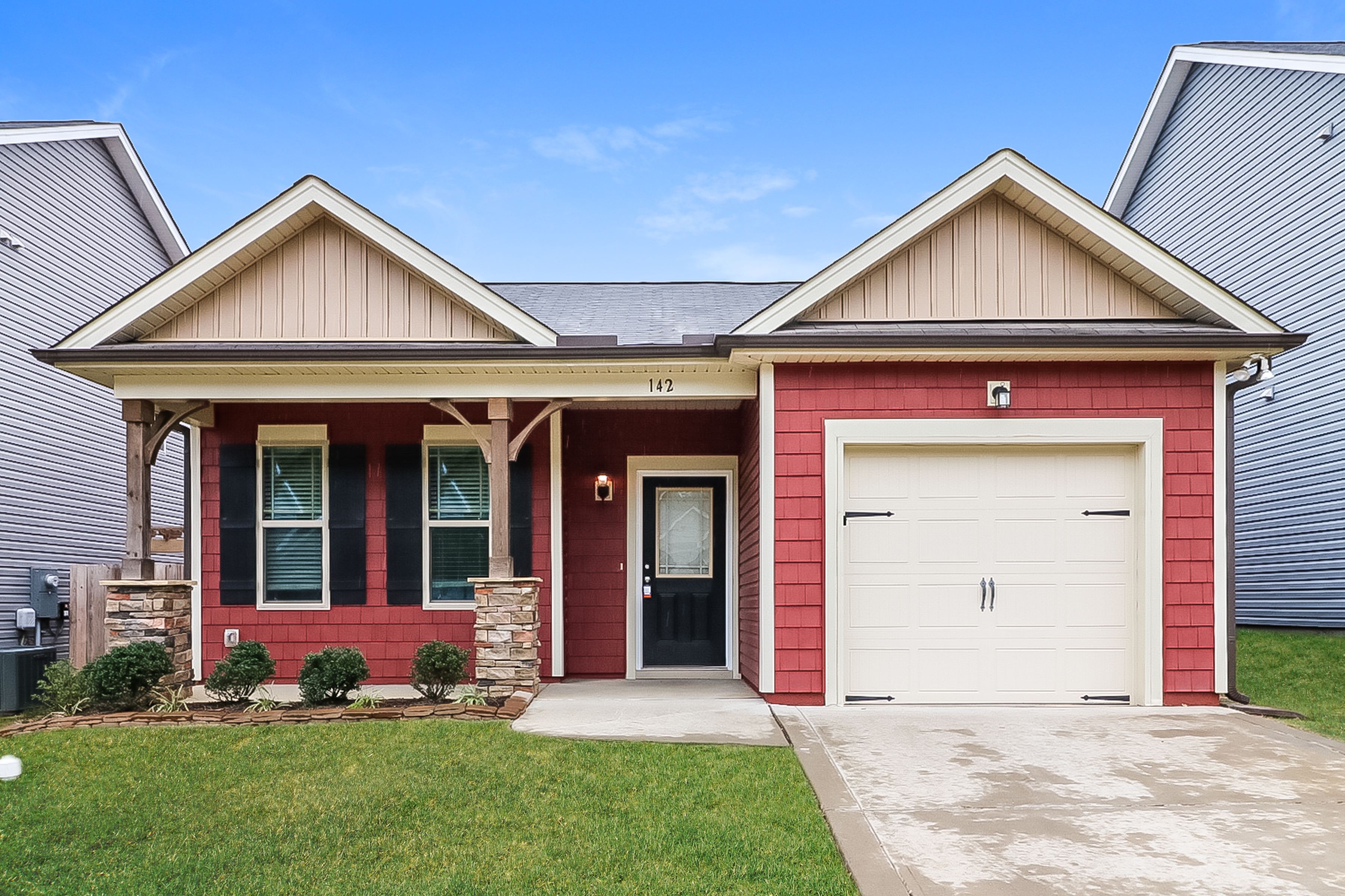 142 GOLDEN GATE PKWY CLAYTON, NC 27520